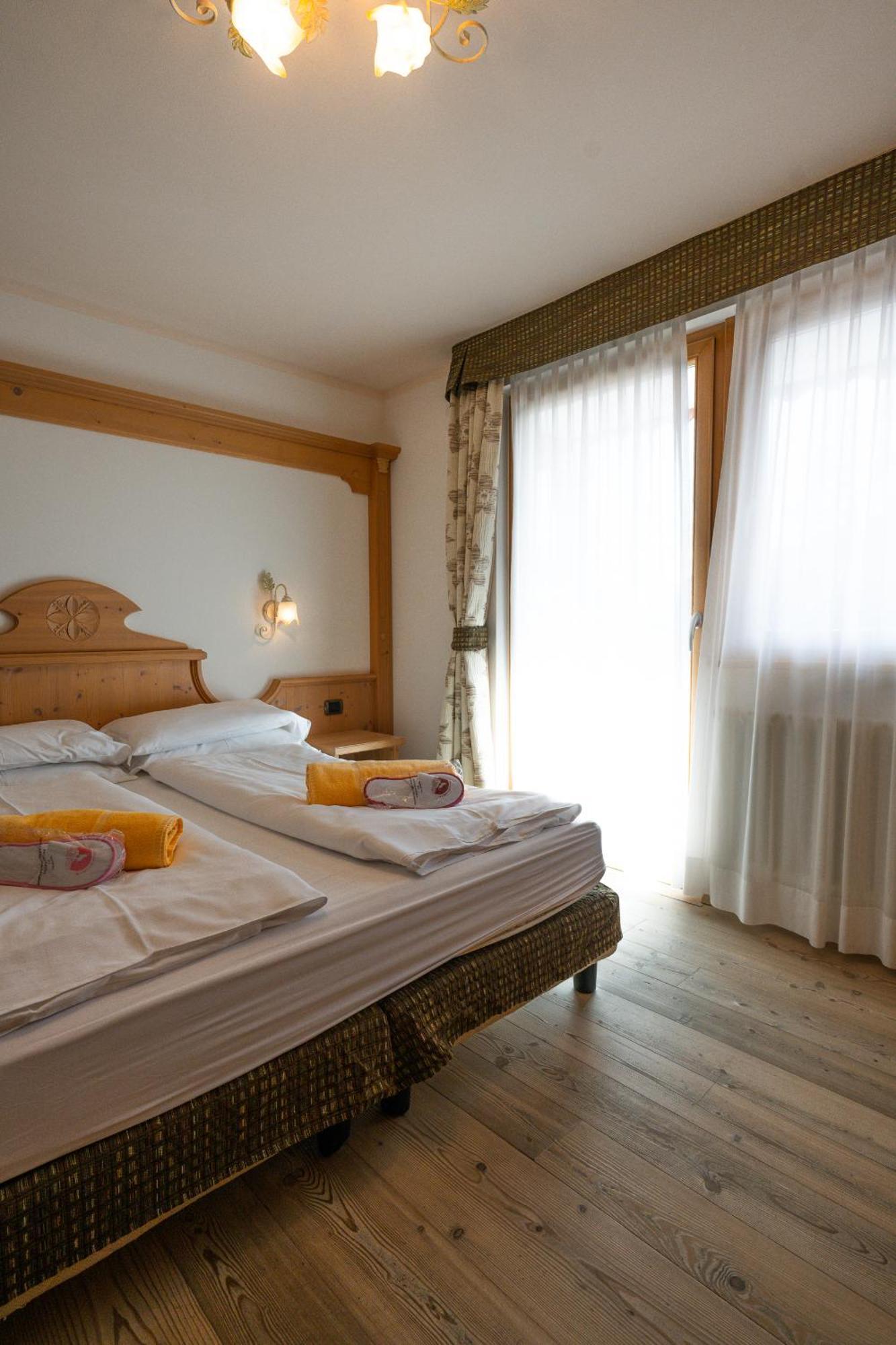 Wellness Hotel Lupo Bianco Canazei Buitenkant foto